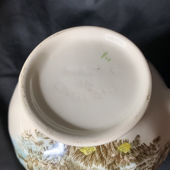 Vintage Johnson Brothers Friendly Village Creamer - Picture 6 of 6